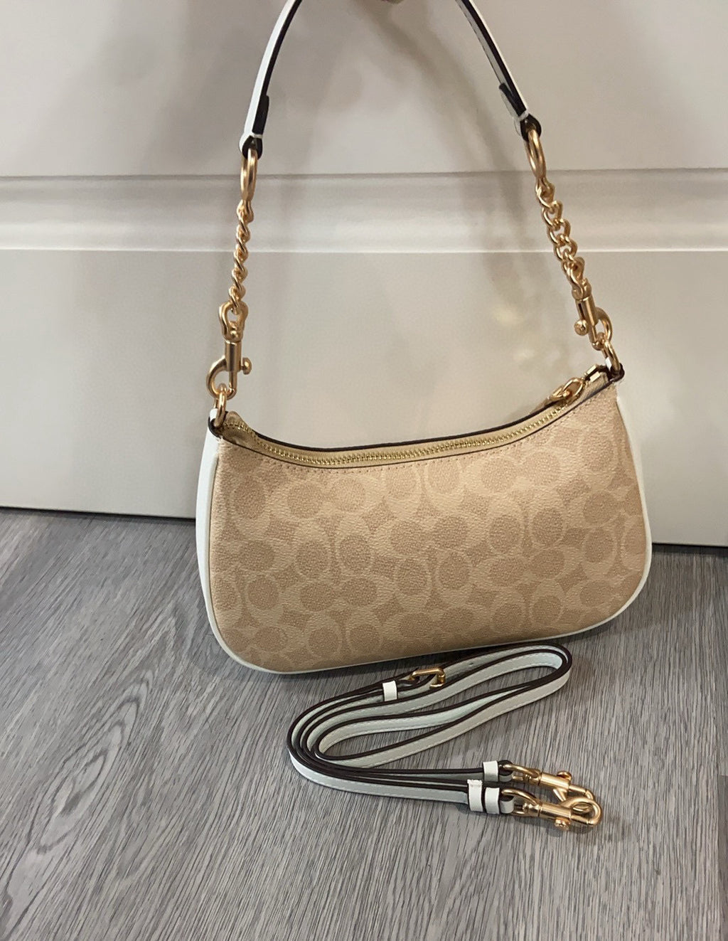 Coach Teri Shoulder Bag M