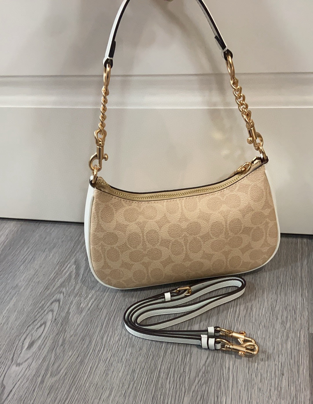 Coach Teri Shoulder Bag M