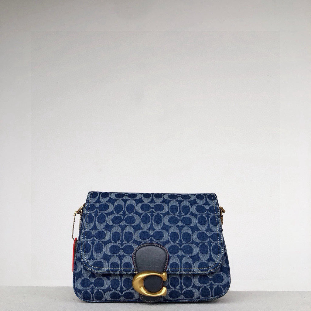Le sac Coach CA105 Pillow Madison, en toile de coton tigré,