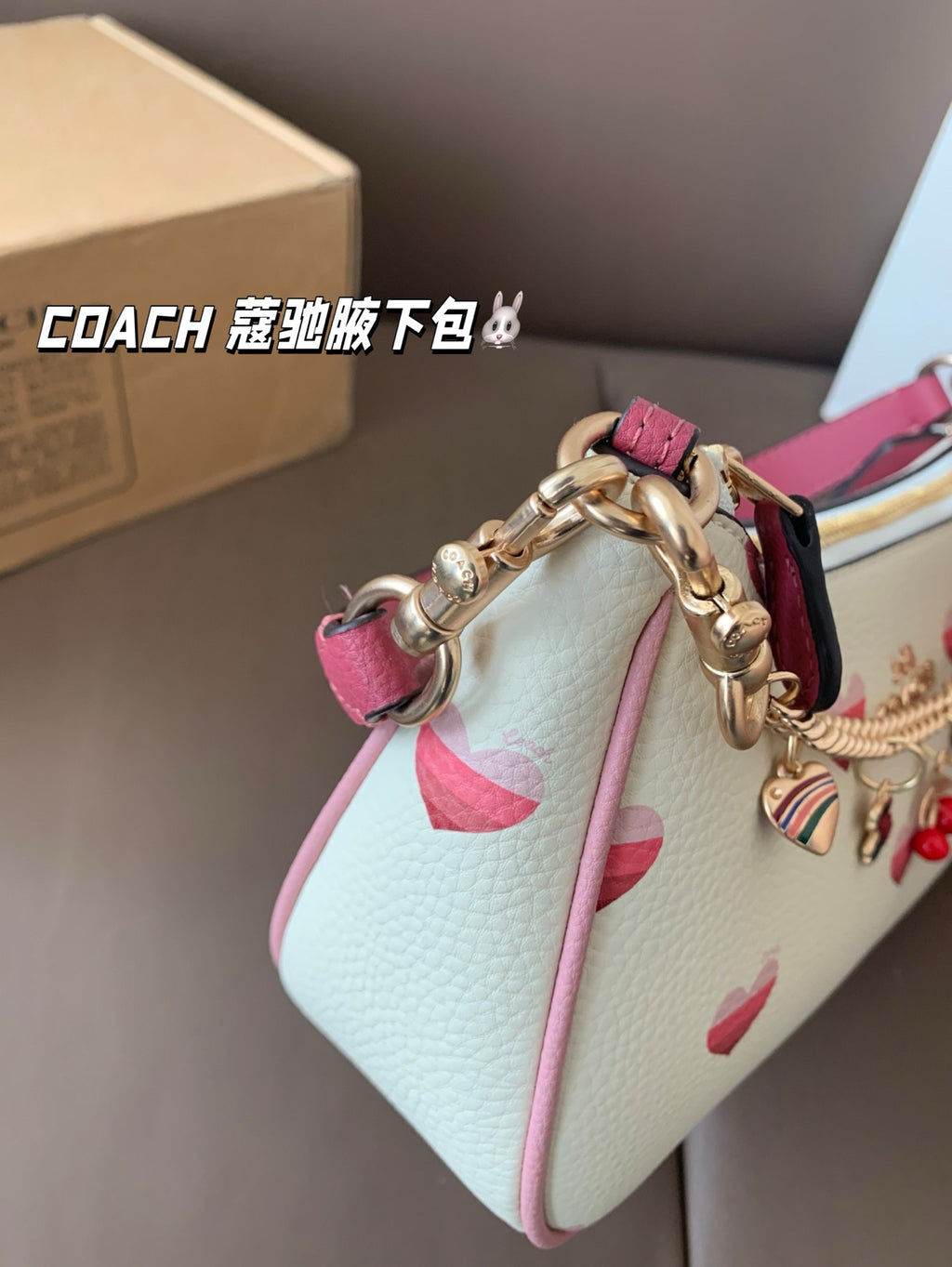 Coach motif cœur