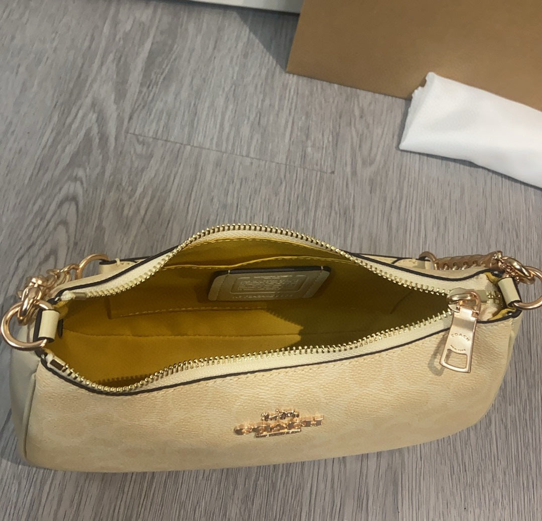 Coach Teri Shoulder Bag M