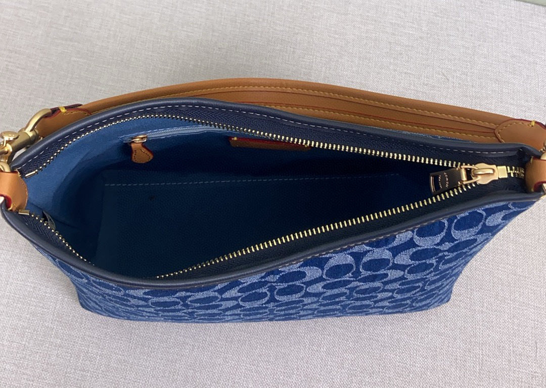sac hobo en denim Coach