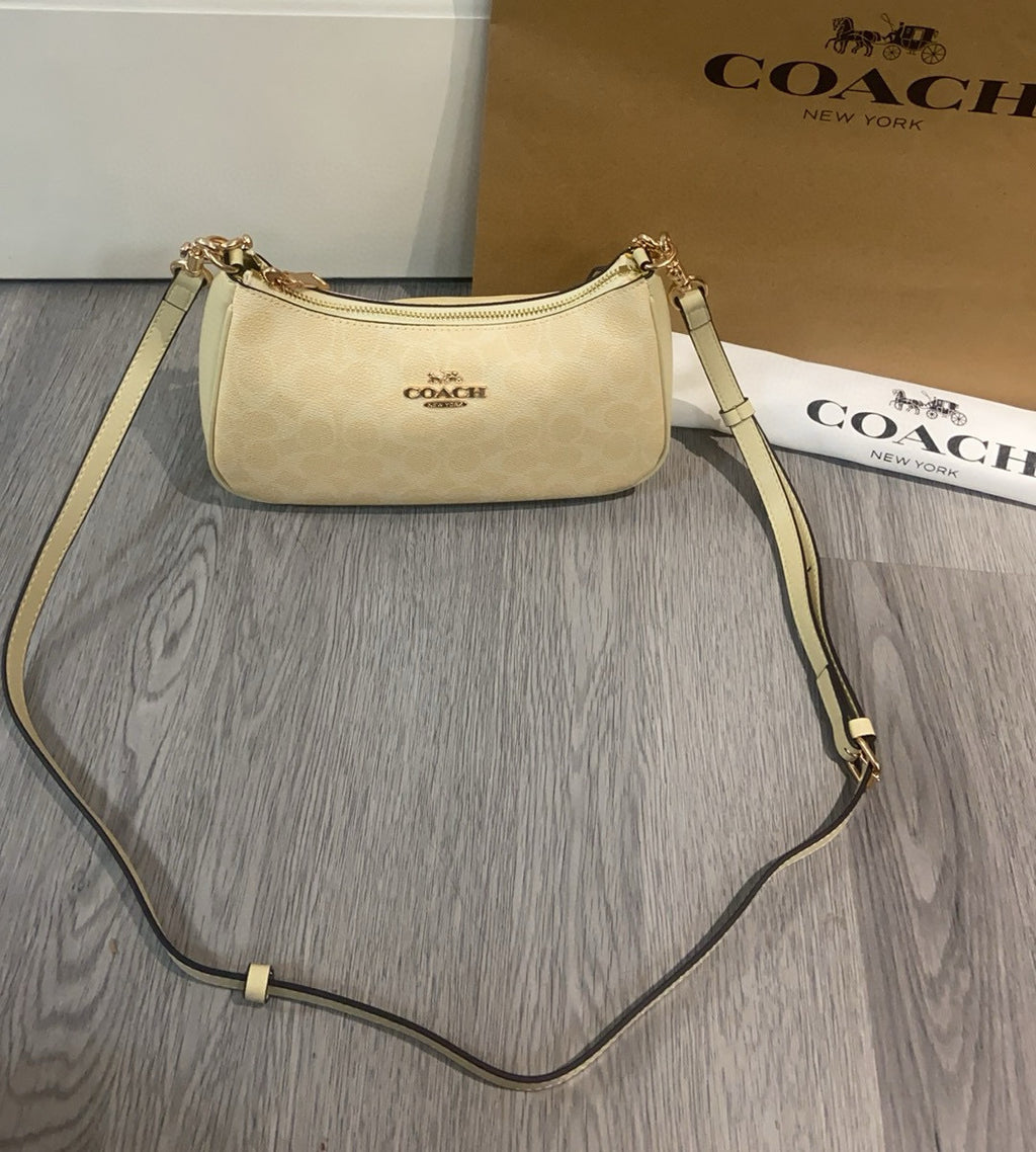 Coach Teri Shoulder Bag M