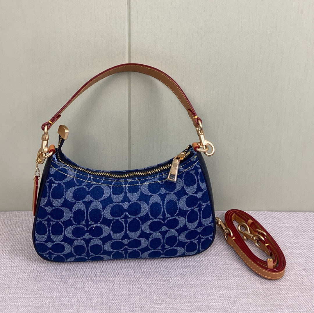 Le Coach Teri Shoulder Bag bleu et violet