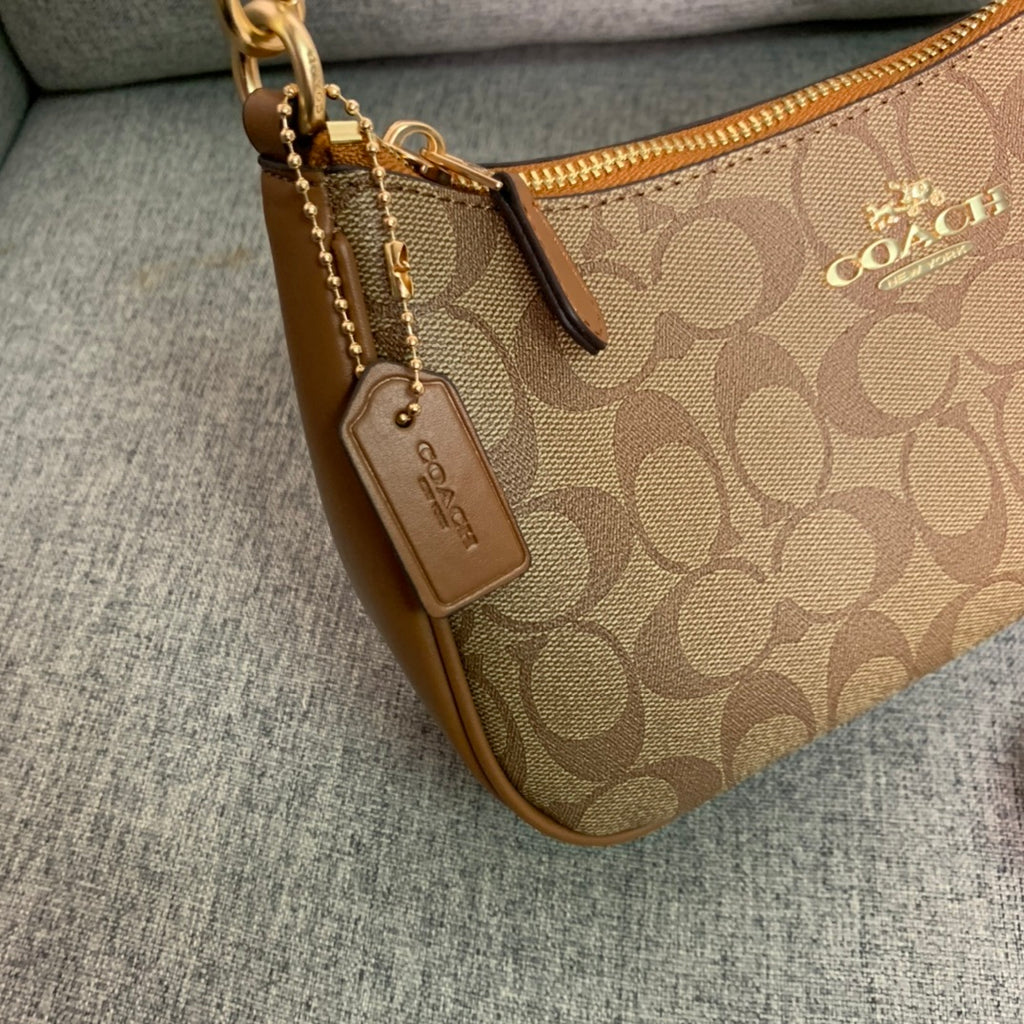 Coach Teri Shoulder Bag M