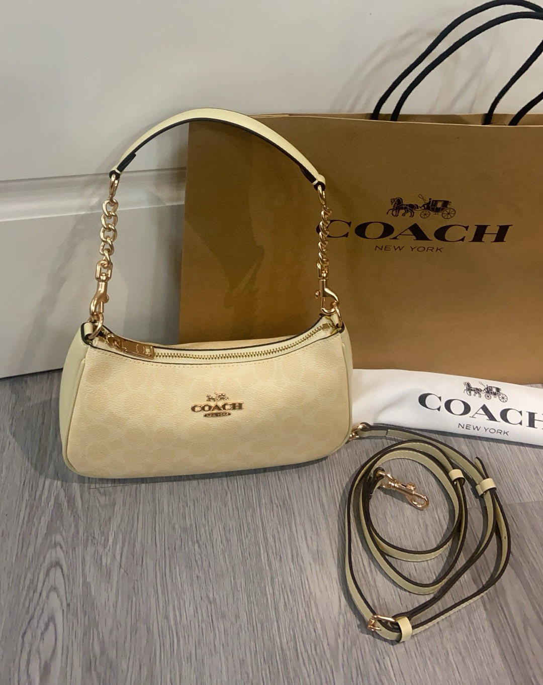 Coach Teri Shoulder Bag M