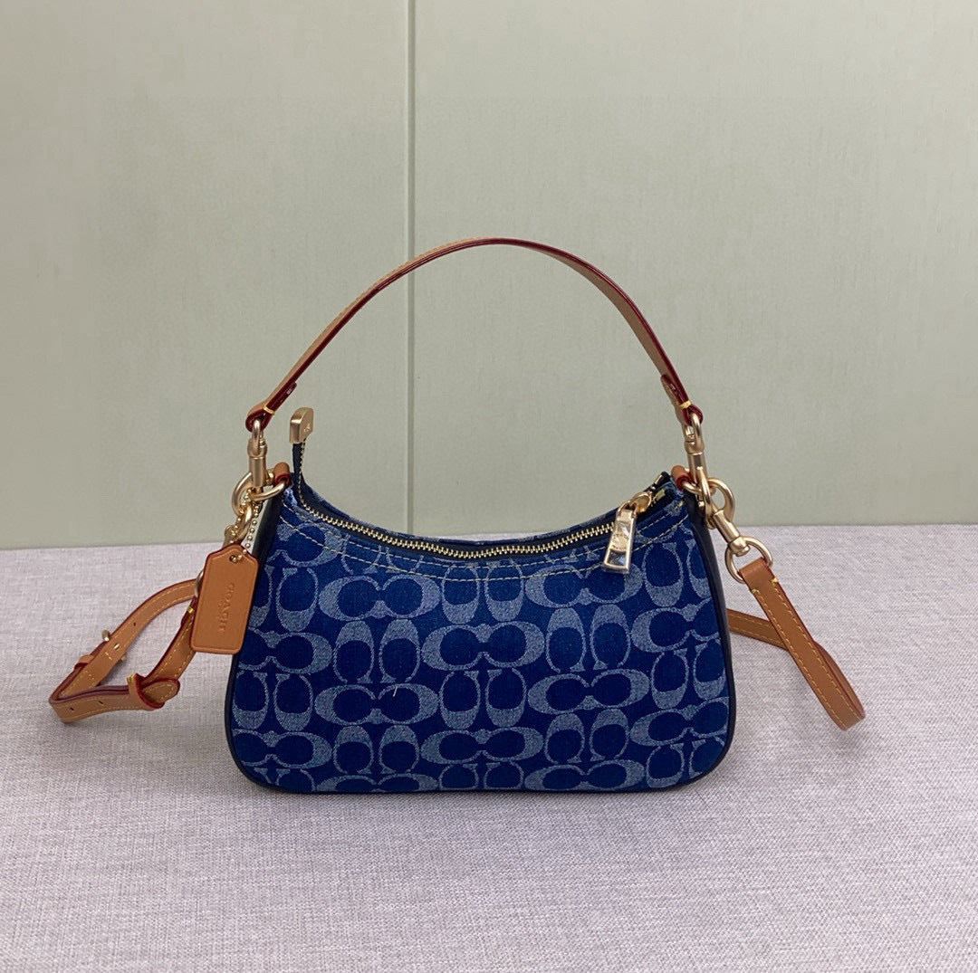 Le Coach Teri Shoulder Bag bleu et violet