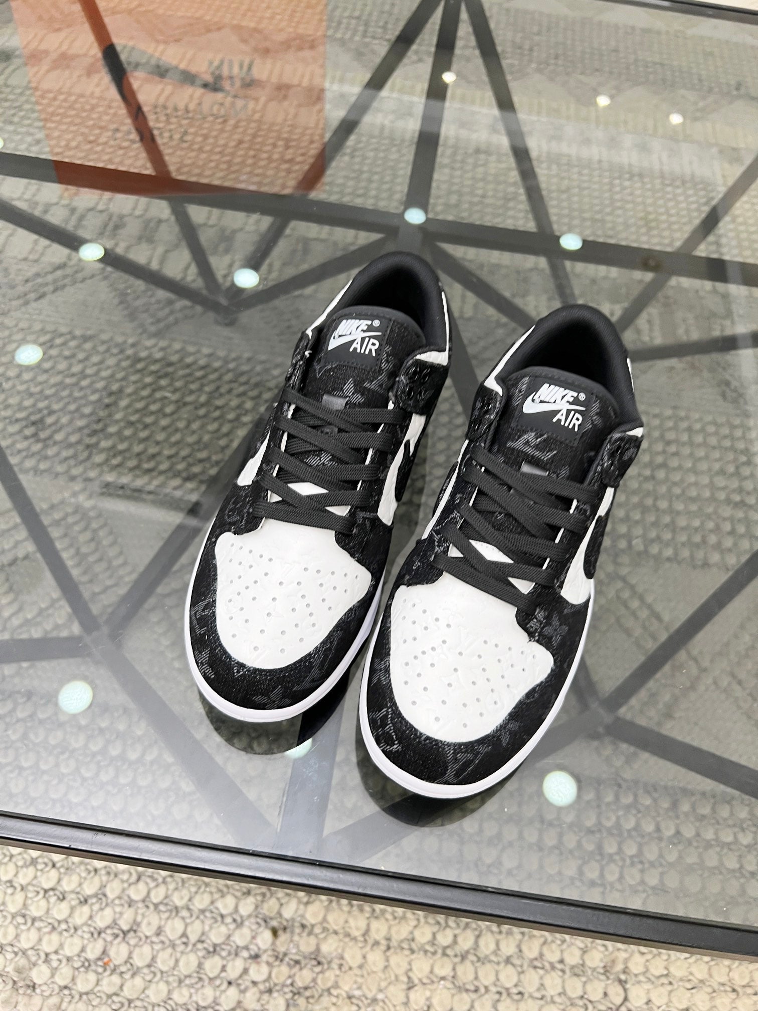 Air Force Collaboration] Louis Vuitton x Nike Air