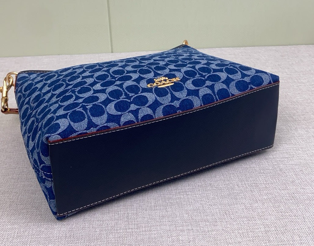 sac hobo en denim Coach