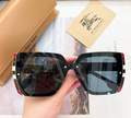 Burberry – Lunettes de soleil Square Check Signature