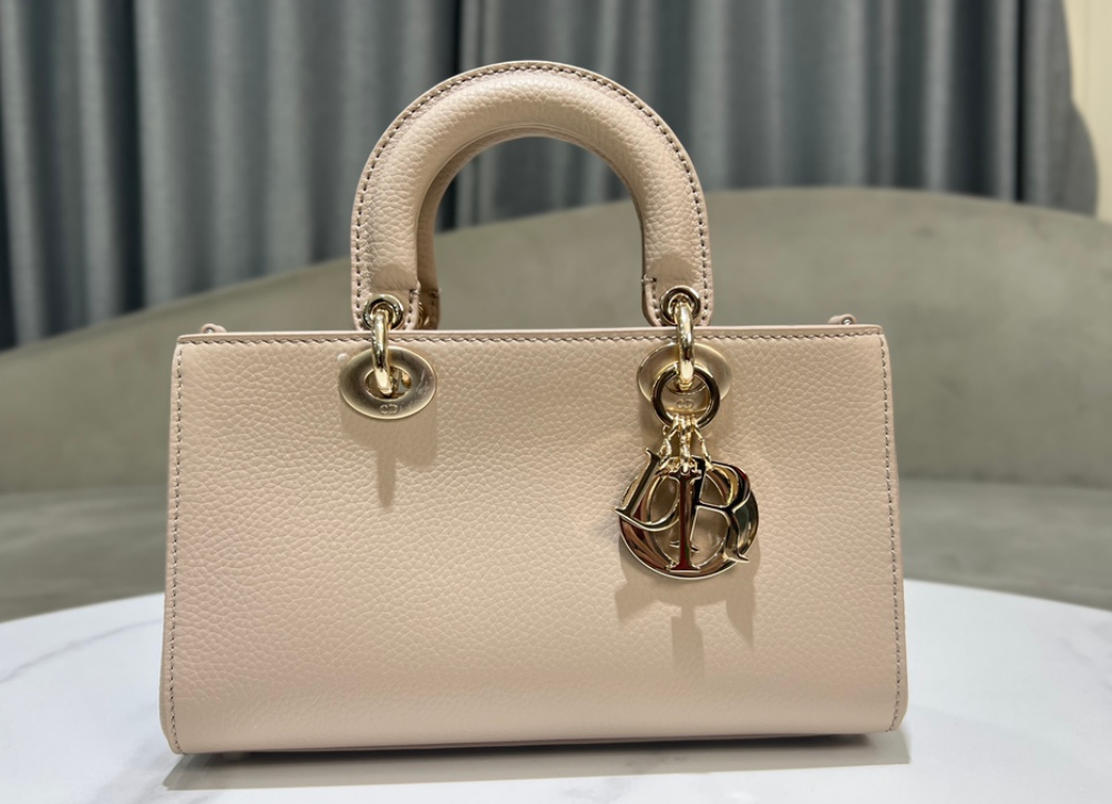 Sac Lady Dior Small en cuir grainé avec bandoulière Dior