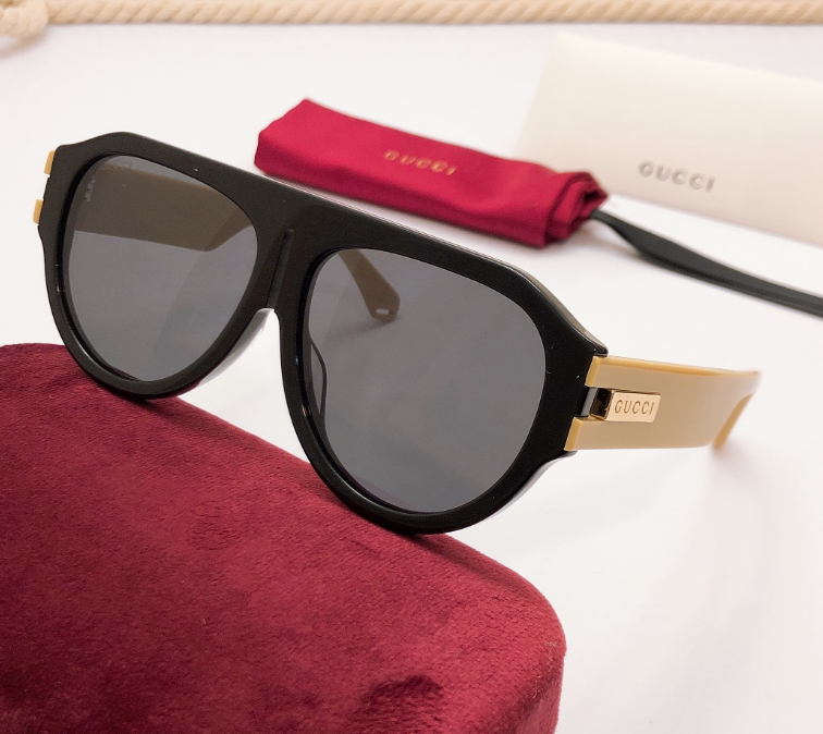 Lunettes de soleil Gucci Oversize Square Signature