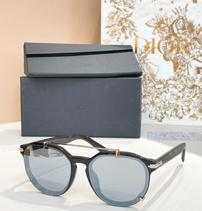 Dior – Lunettes de soleil Mask Futuristic Signature