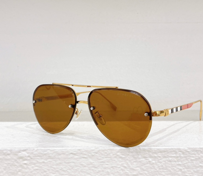 Burberry – Lunettes de soleil Aviator Signature