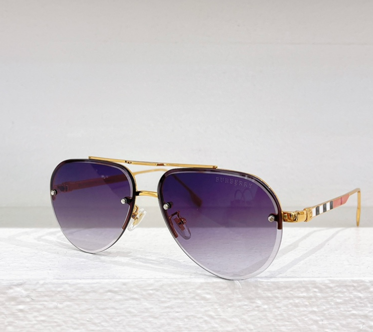 Burberry – Lunettes de soleil Aviator Signature