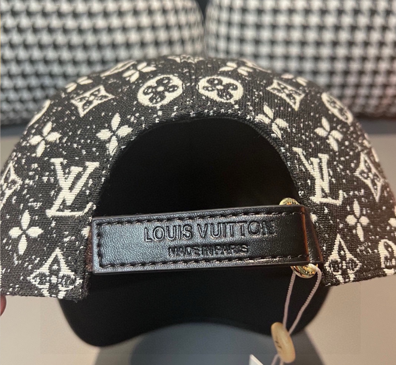 Louis Vuitton – Casquette Monogram Denim Essential