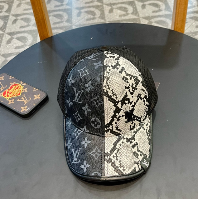 Louis Vuitton – Casquette Monogram Python Trucker