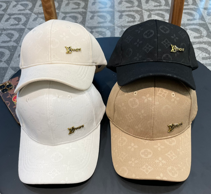 Louis Vuitton – Casquette Monogram Embossed Essential