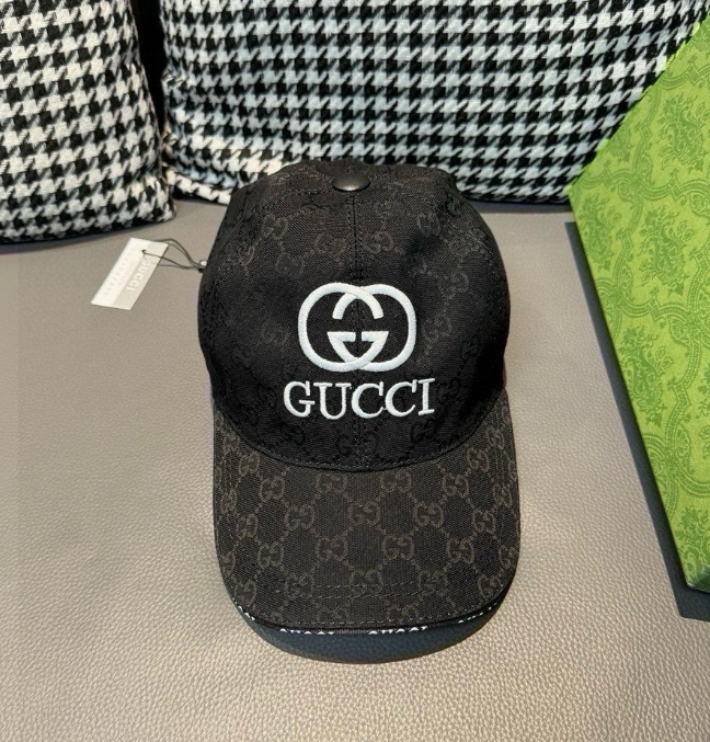 Gucci – Casquette GG Canvas Interlocking Logo
