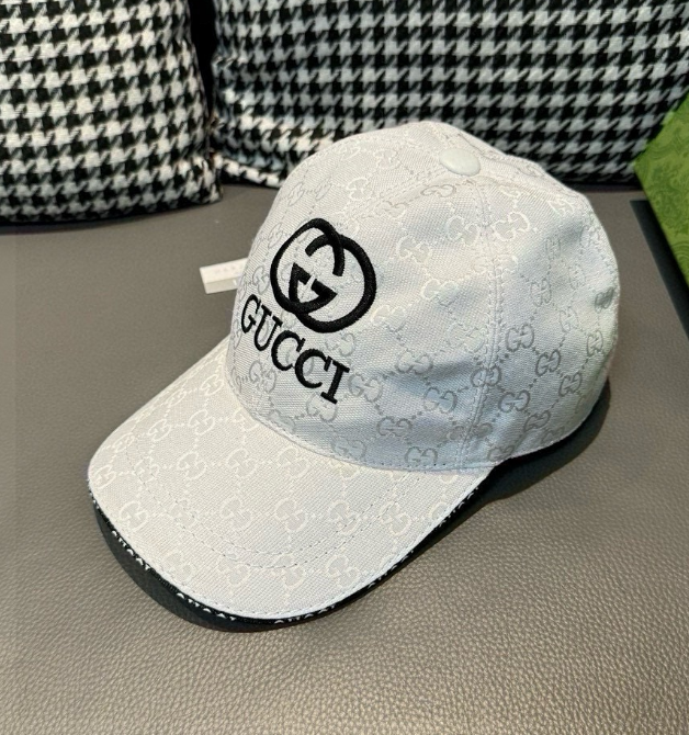 Gucci – Casquette GG Canvas Interlocking Logo