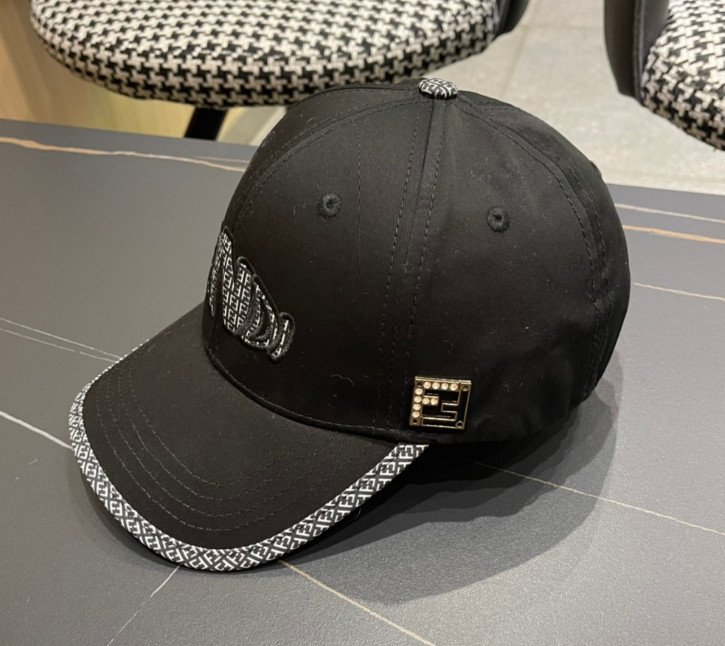 Fendi – Casquette Logo Embroidery Signature