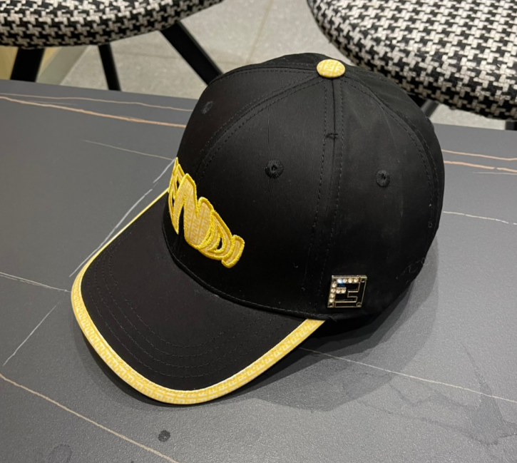 Fendi – Casquette Logo Embroidery Signature