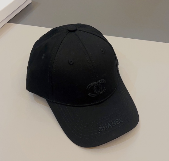 Chanel – Casquette CC Brodée Essential