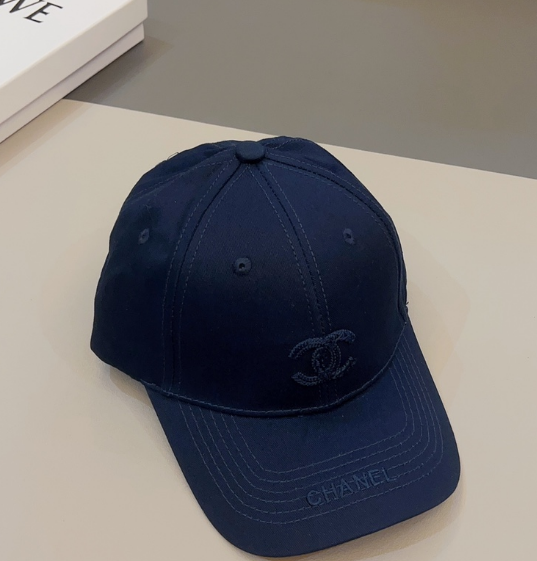 Chanel – Casquette CC Brodée Essential