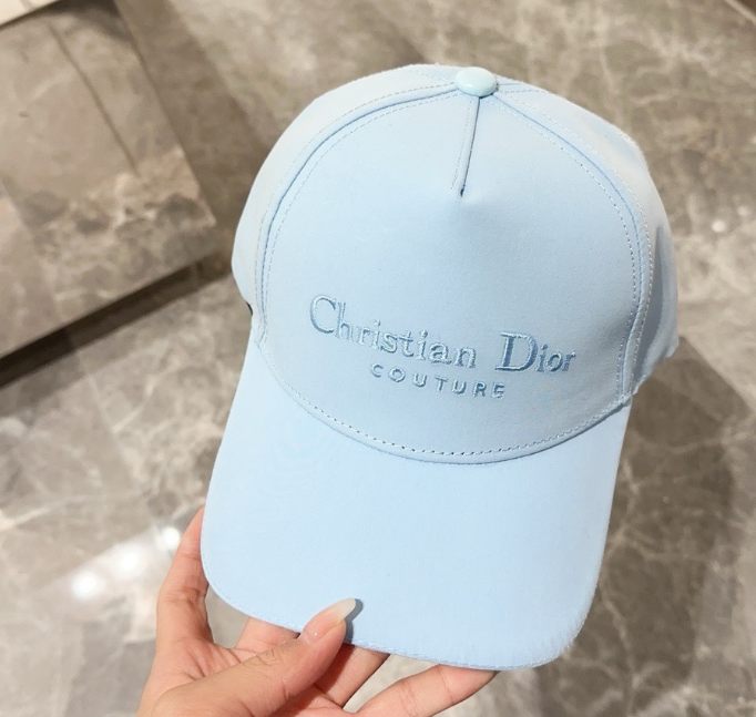 Dior – Casquette Couture Signature