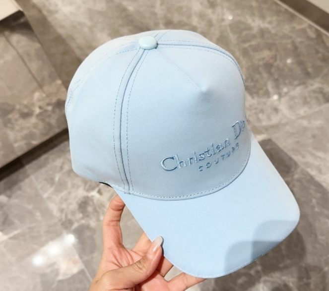 Dior – Casquette Couture Signature