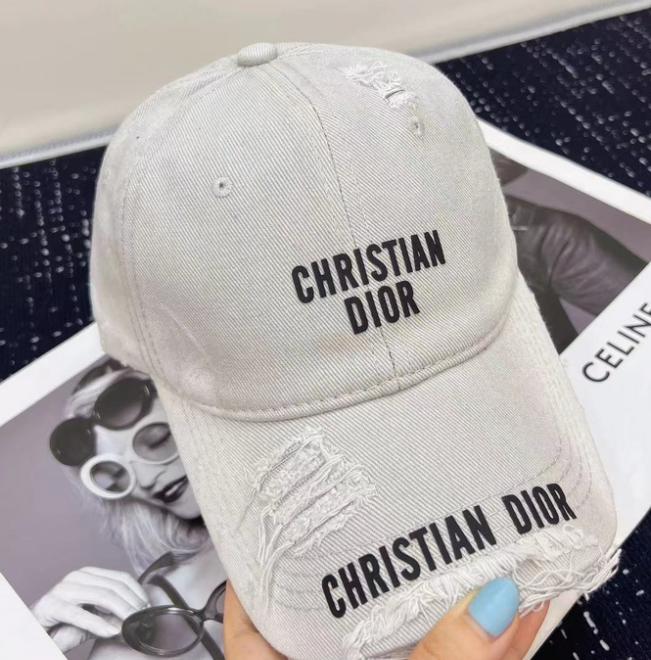 Dior – Casquette Christian Dior Destroyed