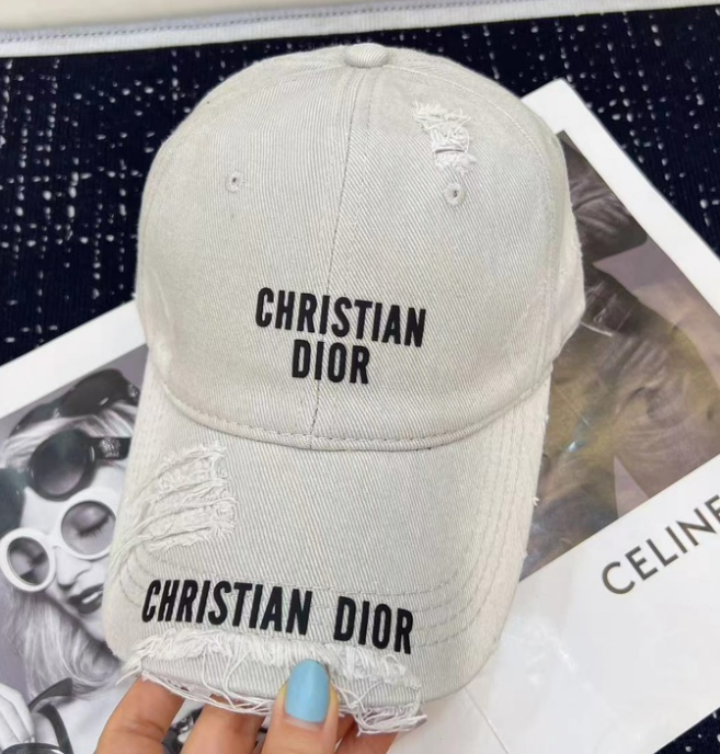 Dior – Casquette Christian Dior Destroyed