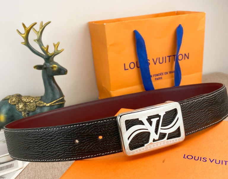 Ceinture Louis Vuitton LV Plaque Signature Texturée
