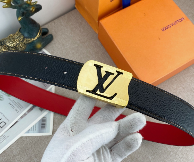 Ceinture Louis Vuitton LV Initiales Cuir Grainé Réversible