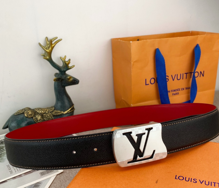 Ceinture Louis Vuitton LV Initiales Cuir Grainé Réversible