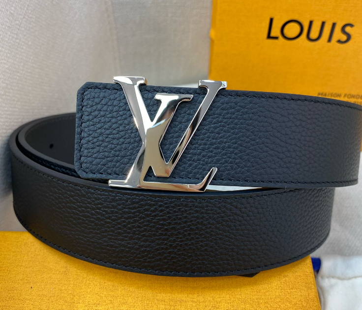 Ceinture Louis Vuitton LV Initiales Cuir Grainé Signature