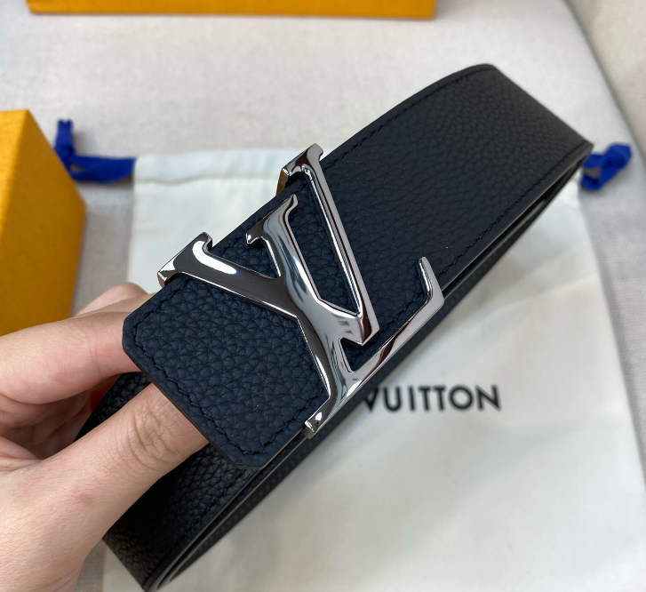 Ceinture Louis Vuitton LV Initiales Cuir Grainé Signature