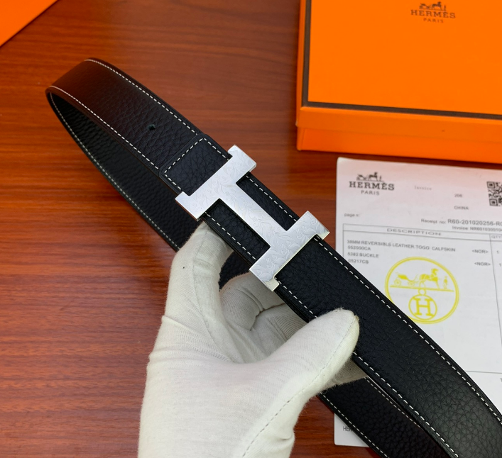 Ceinture Hermès H Cuir Grainé Réversible Gravure Élégante