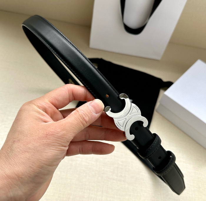 Ceinture Celine Triomphe Classique Cuir Lisse Signature