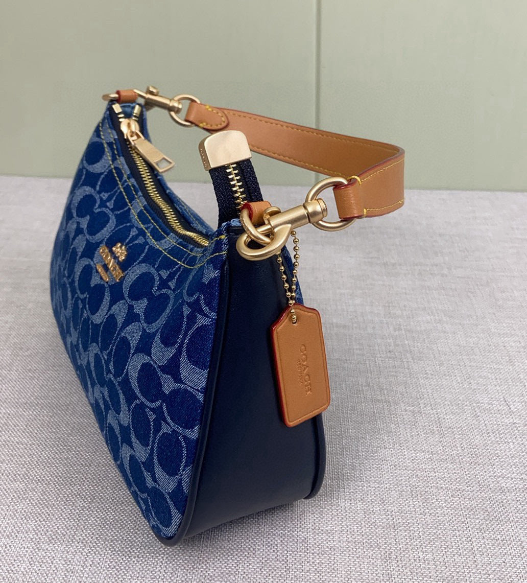 Le Coach Teri Shoulder Bag bleu et violet