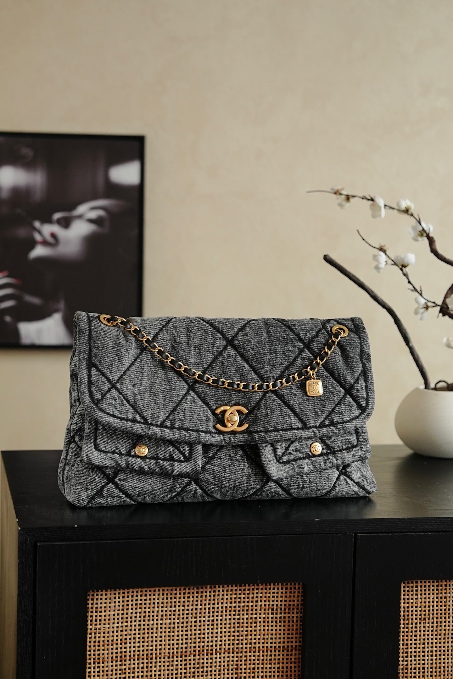 Sac Flap matelassé en denim avec chaîne