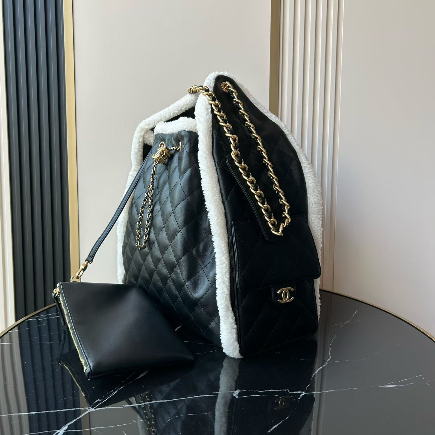 Sac Chanel 22 matelassé avec pochette
