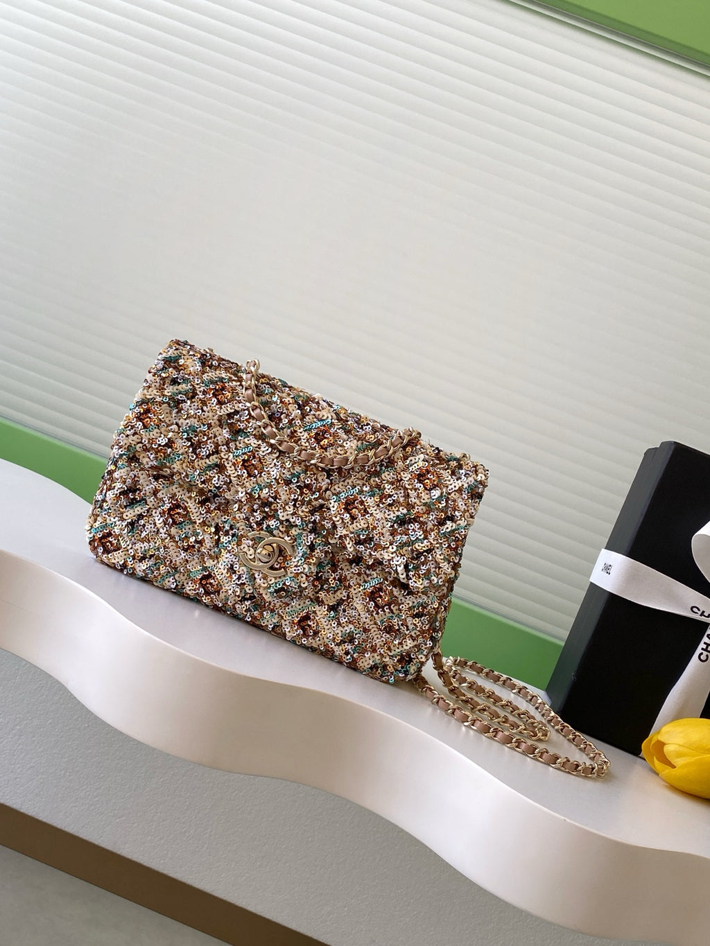 Sac Classic Flap orné de strass